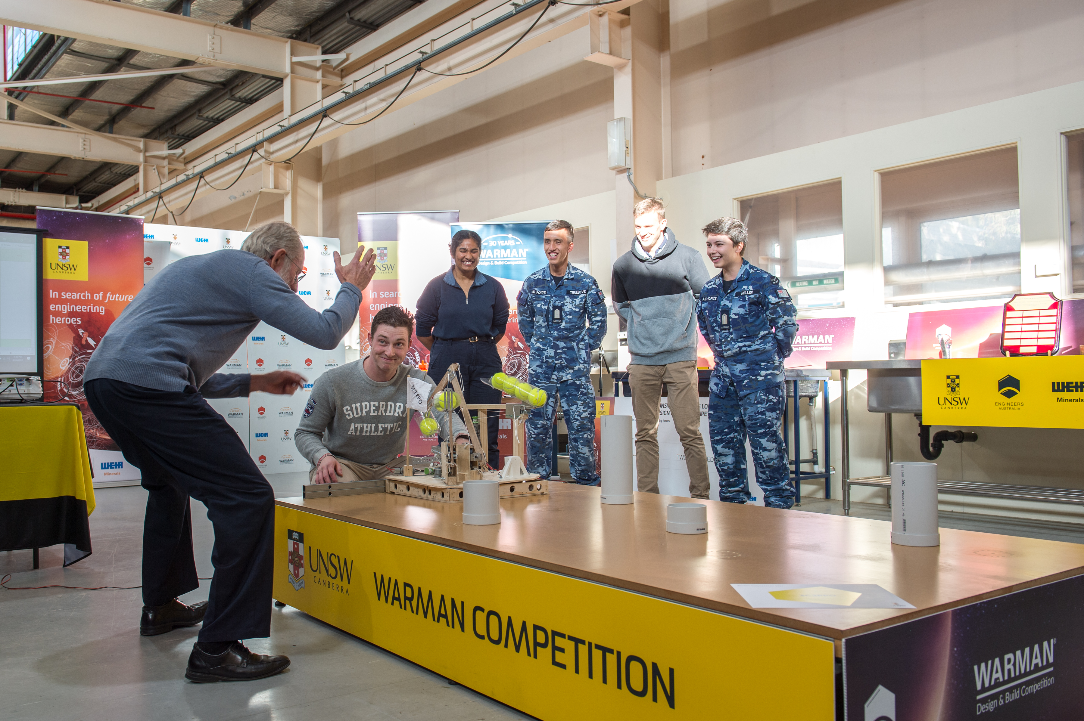 Five UNSW Canberra engineering students compete in the Warman Design &amp; Build competition, with their lecturer Professor Warren Smith.